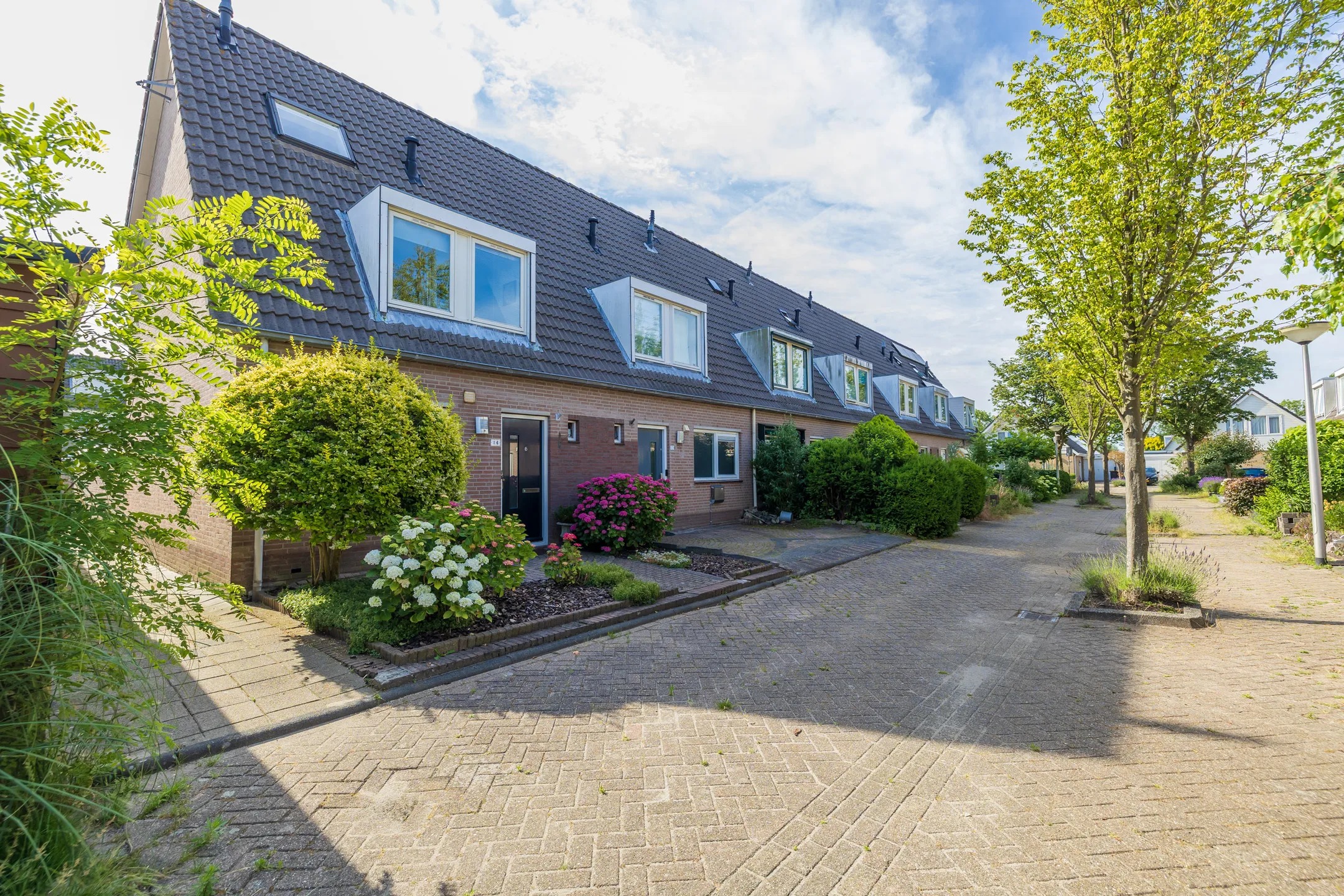 Hoekwoning Betje Wolffstraat 14 in Lisse