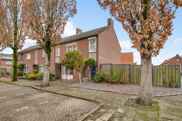 Hoekwoning Leenhof 80 in Weert