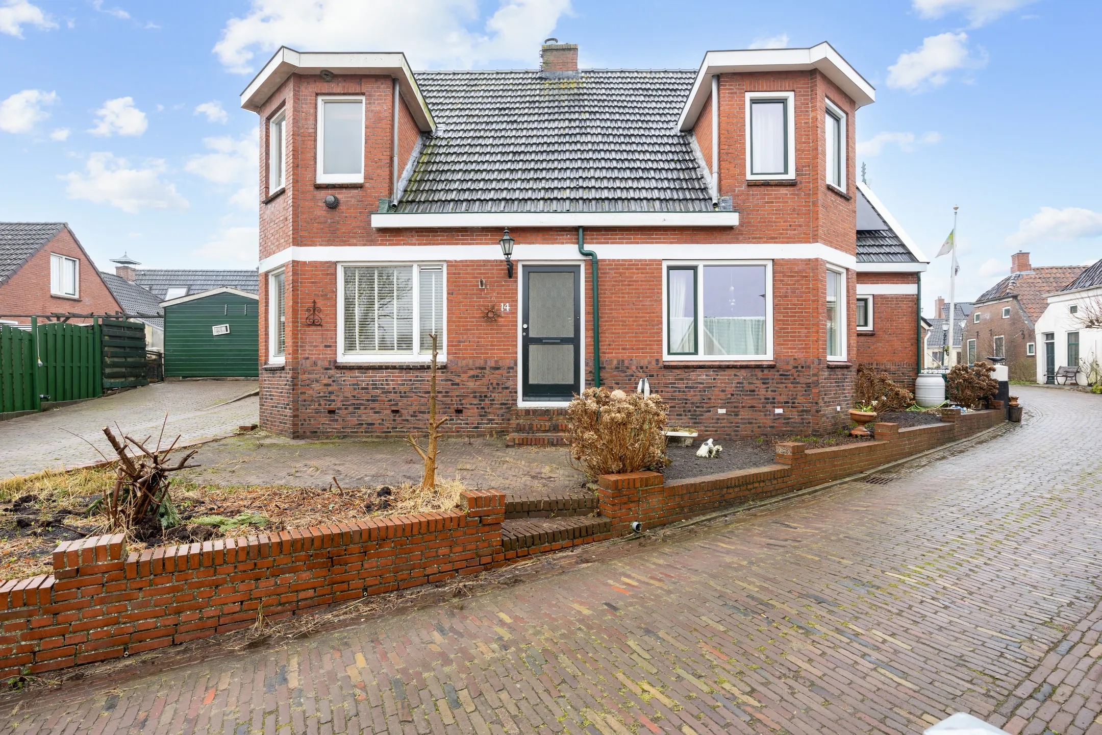 2-onder-1-kapwoning Vissersstraat 14 in Zoutkamp