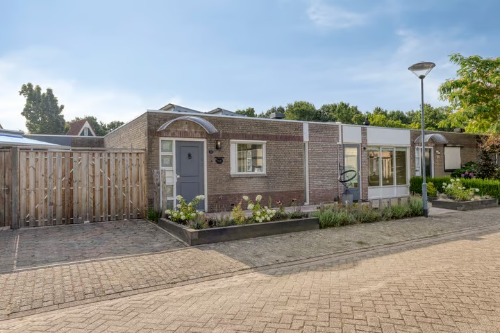 Tussenwoning (patiowoning) Rendierlaan 21 in Helmond