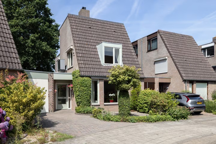 Geschakelde woning Helleberg 10 in Veldhoven