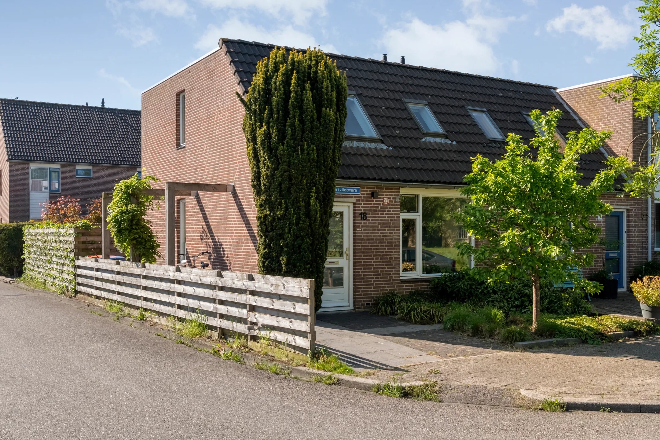 Hoekwoning Tak van Poortvlietware 18 in Zwolle