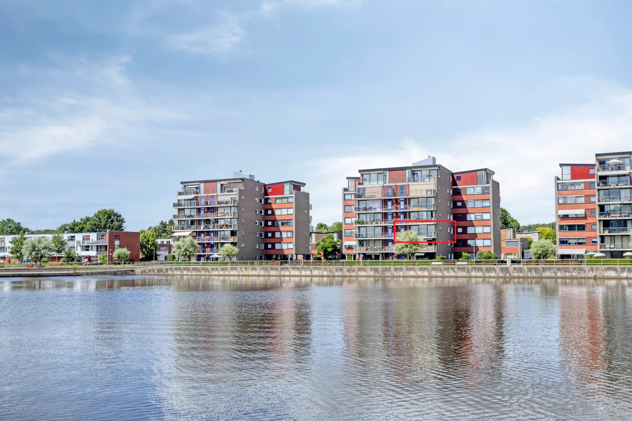 Portiekflat P.J. Noël Bakerstraat 122 in Groningen