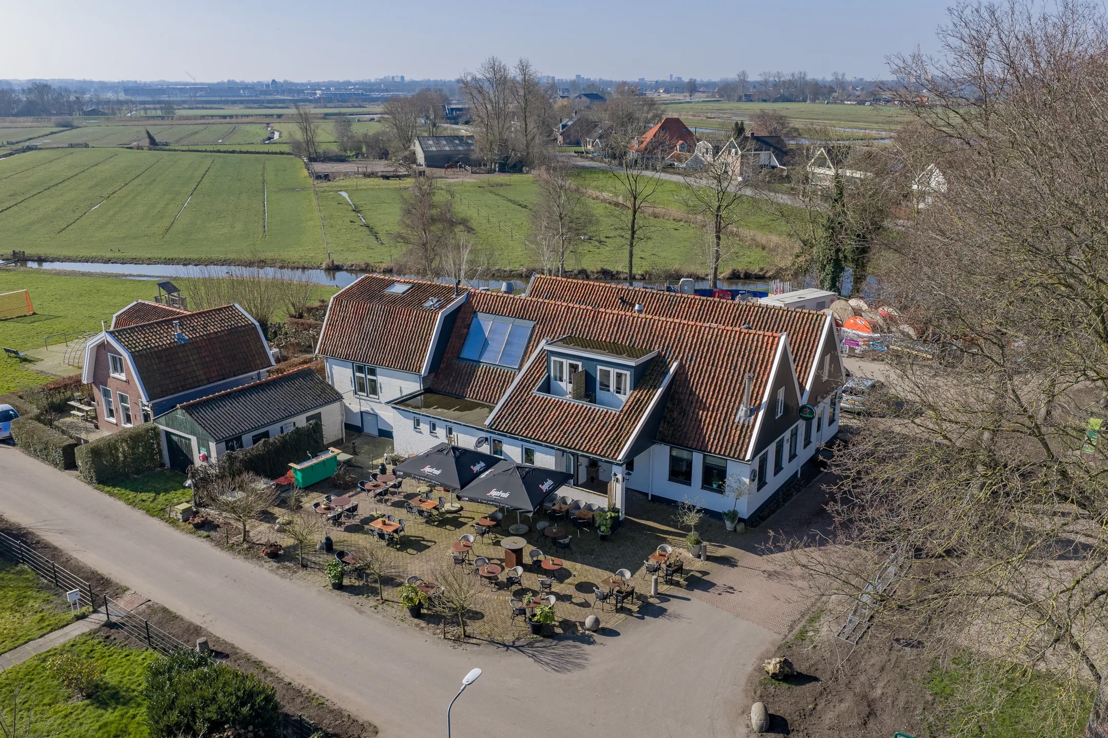 Vrijstaande woning Brink 1 in Middelie
