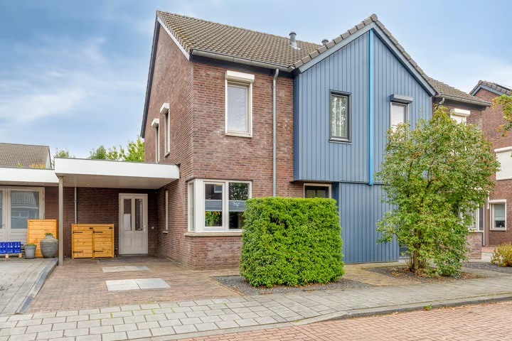 2-onder-1-kapwoning Paardebloem 20 in Boekel