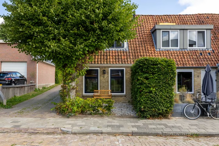 Hoekwoning Frânskeleane 9 in Bitgum