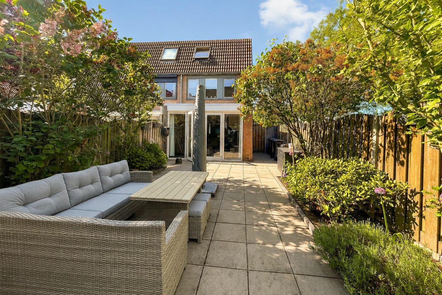 Hoekwoning Aldendrielpad 19 in Rotterdam