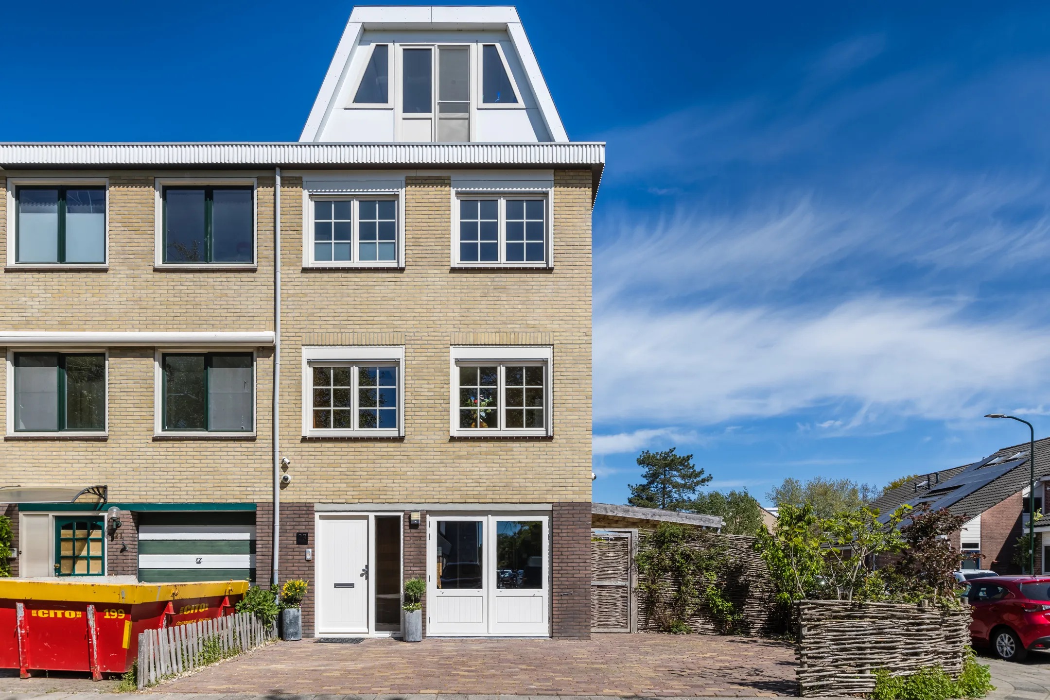 Hoekwoning Orttswarande 23 in Breukelen