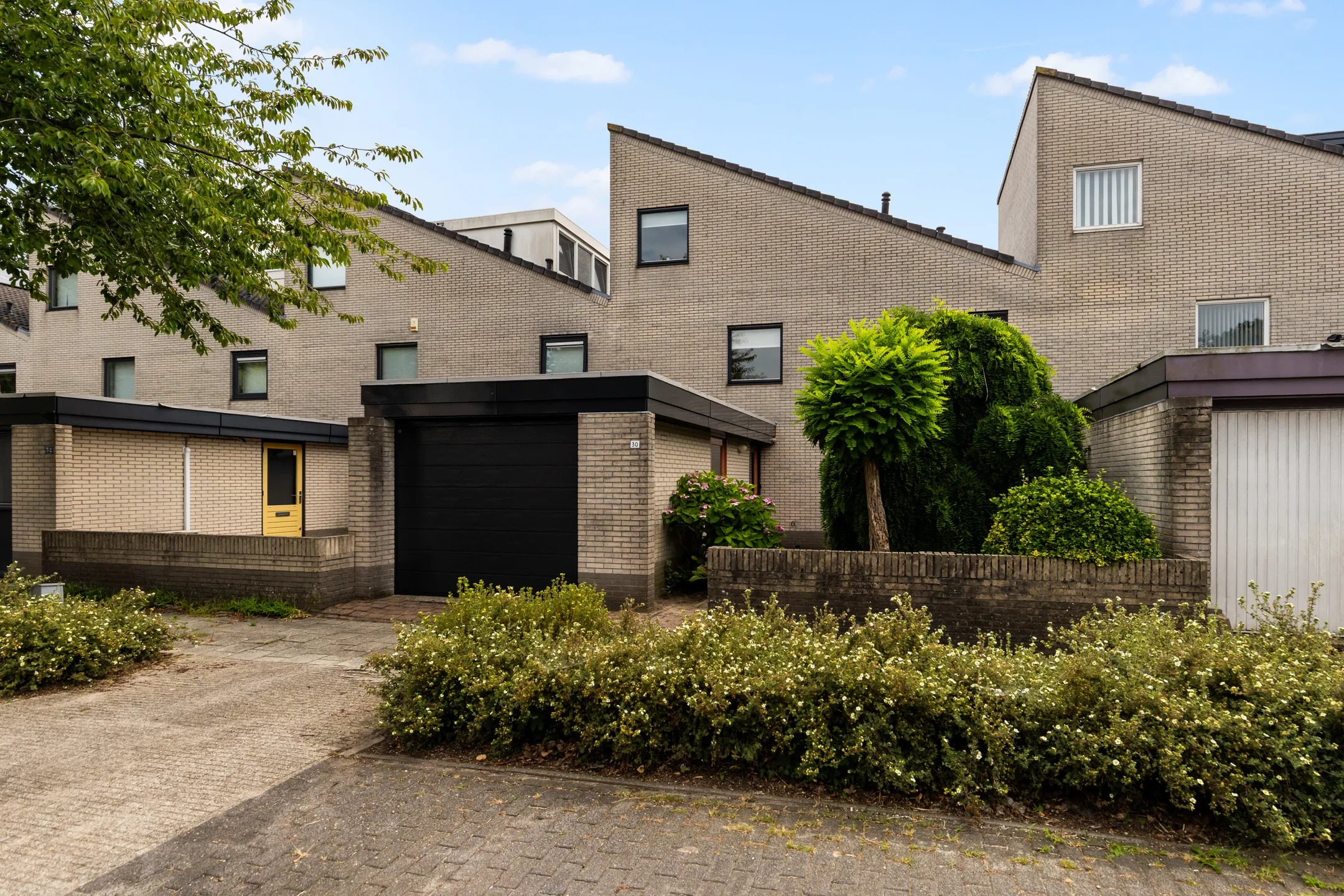 Tussenwoning Esdoornplantsoen 30 in Almere