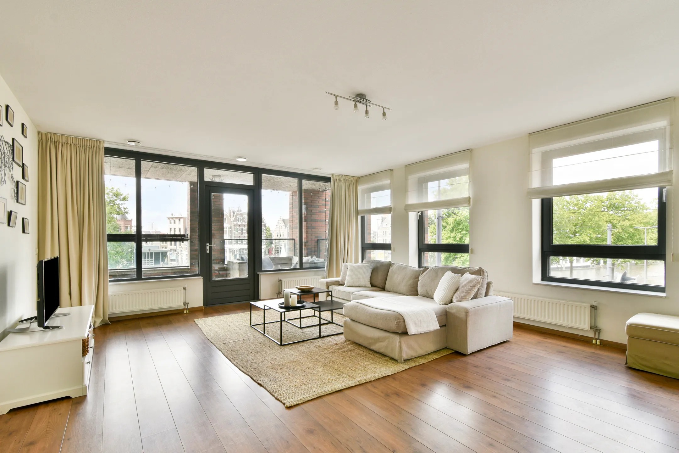 Portiekflat Rochussenstraat 409 Rotterdam