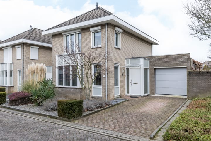 Geschakelde woning Aletta Jacobsstraat 2 in Heerlen
