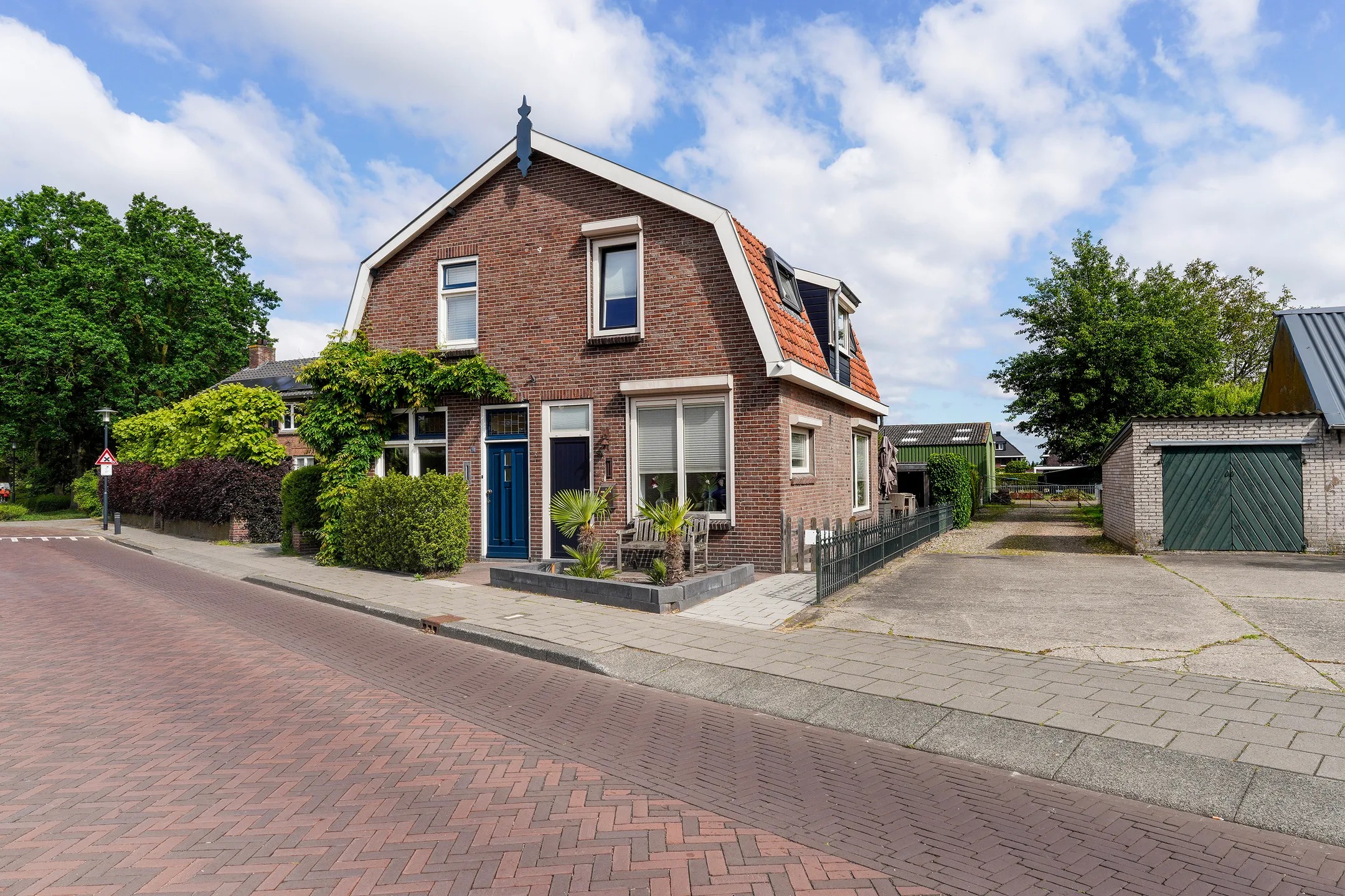 2-onder-1-kapwoning Oudestraat 8 in Sprang-Capelle