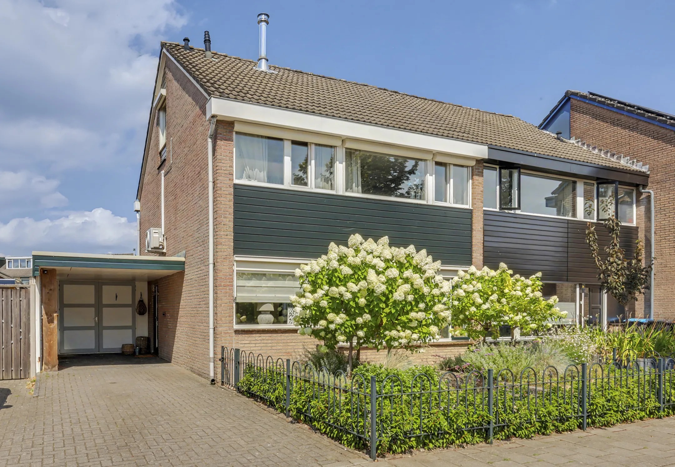 2-onder-1-kapwoning Lindestraat 82 in Enschede