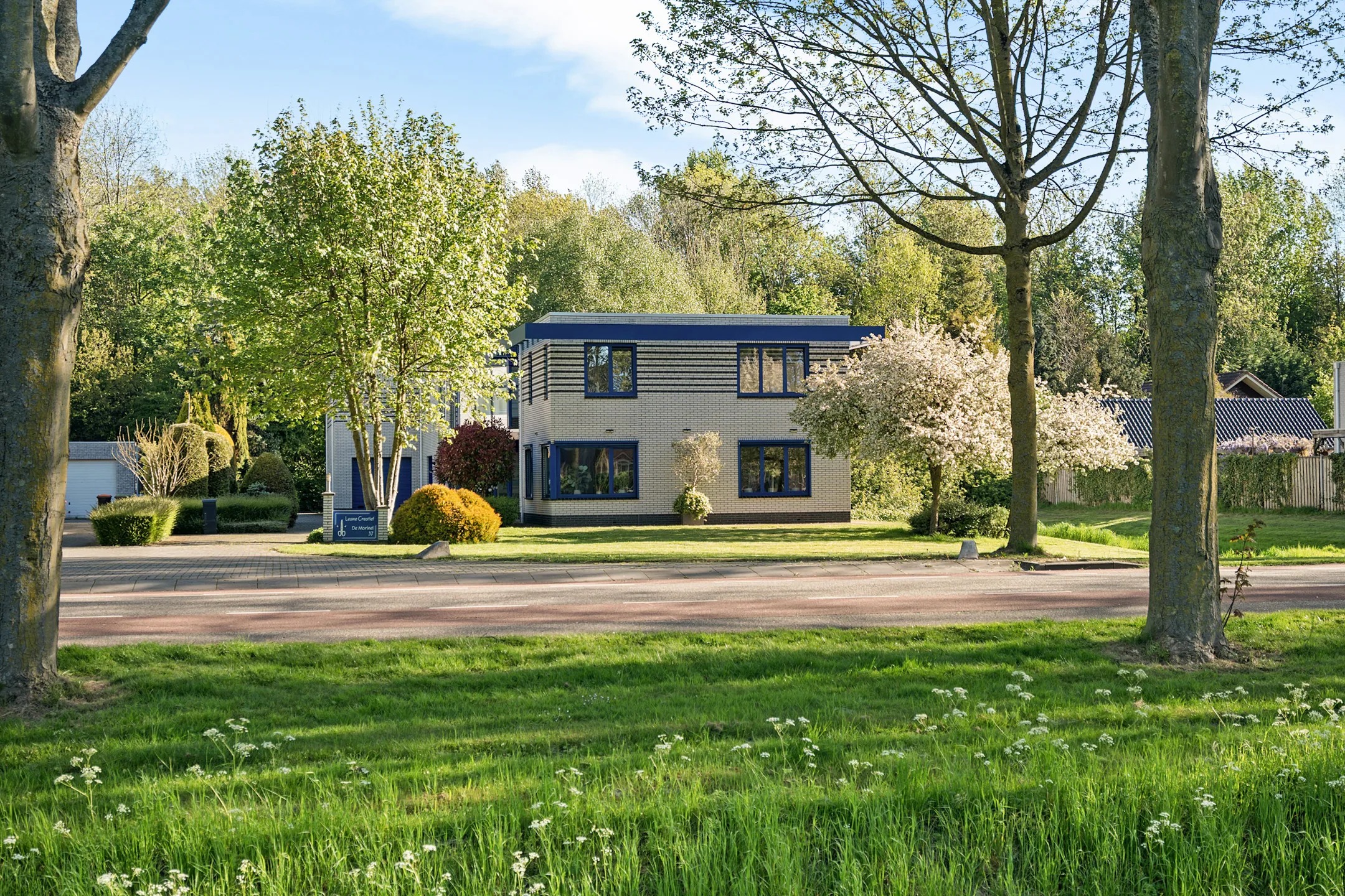 Vrijstaande woning (bedrijfs- of dienstwoning) De Morinel 37 in Dronten