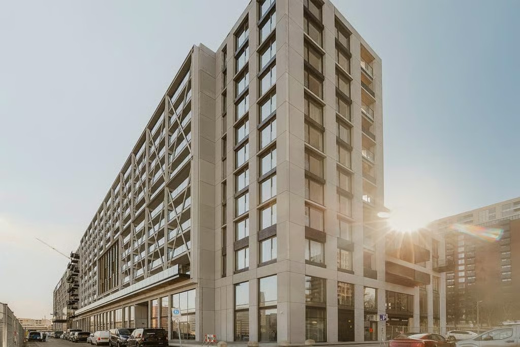 Portiekflat Rijnhavenkade 202 in Rotterdam