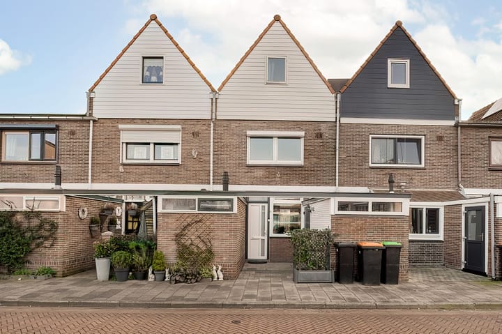 Tussenwoning Anjerstraat 17 in Katwijk