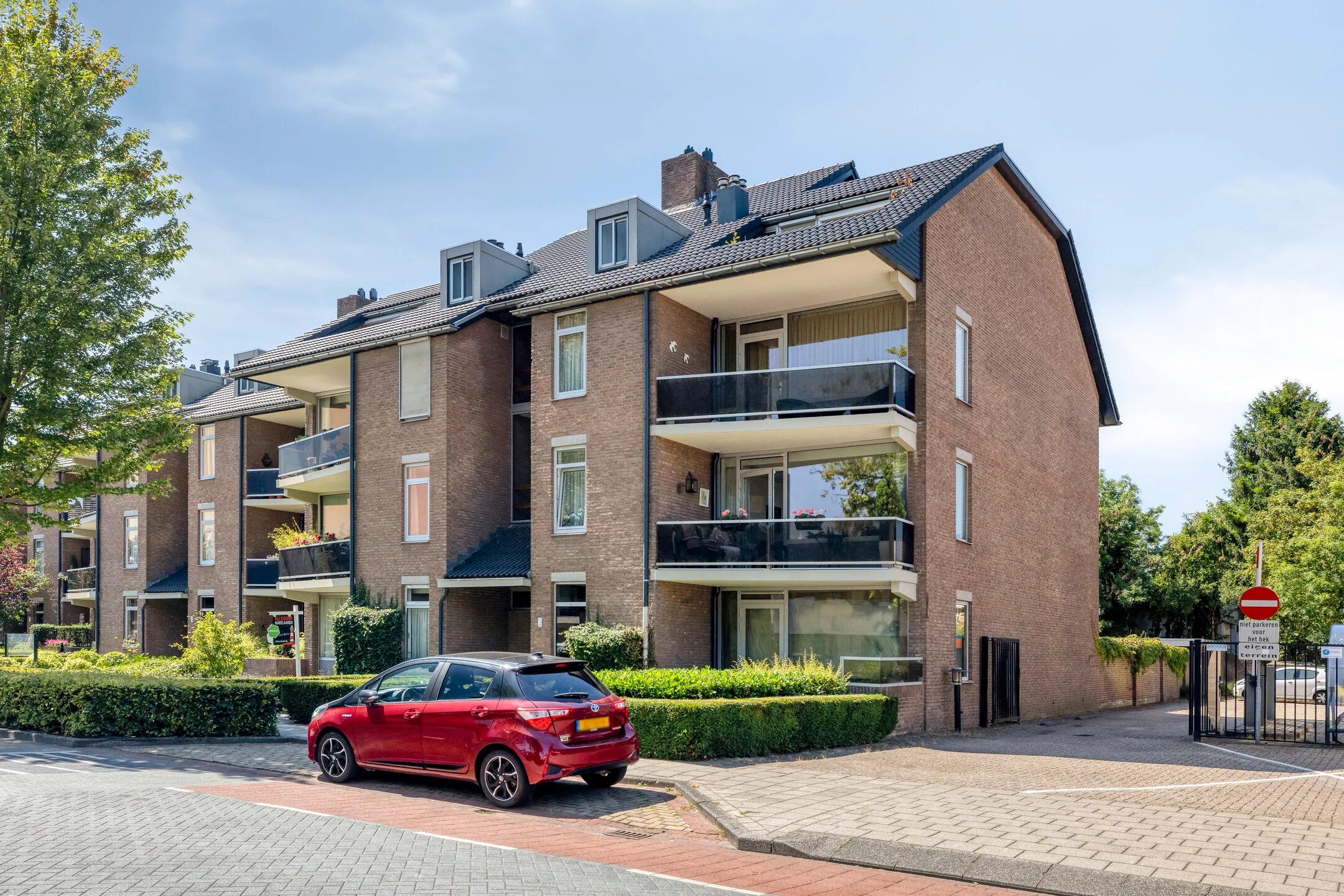Portiekflat Mr. van Coothstraat 2 h in Waalwijk