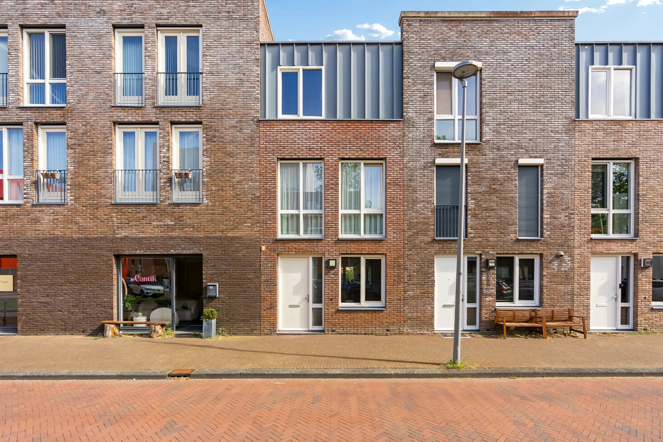 Tussenwoning Beneluxlaan 610 Almere