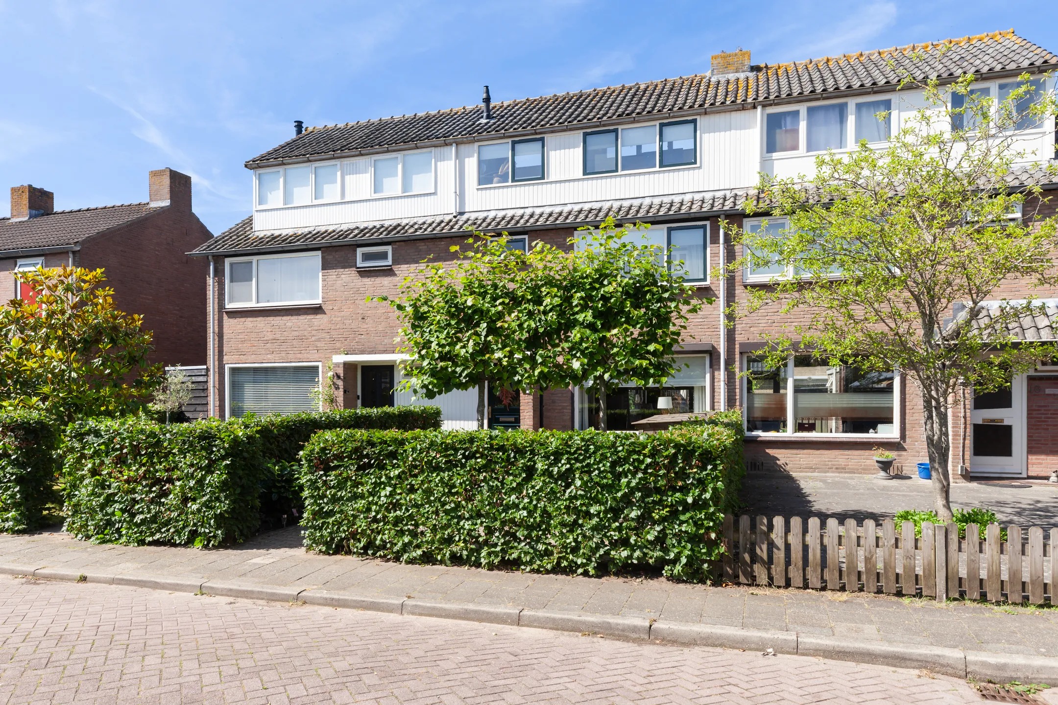 Tussenwoning Oranjelaan 18 in Giessenburg