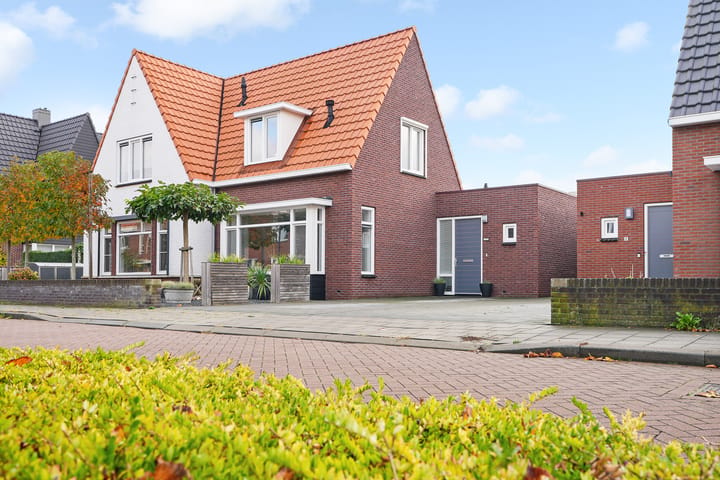Eengezinswoning, 2-onder-1-kapwoning Buddy Hollystraat 10 in Middelburg