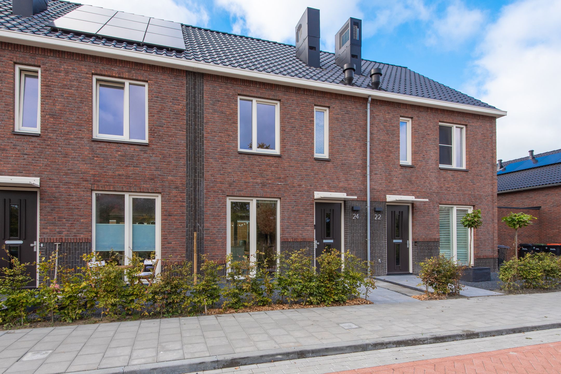 Tussenwoning Pioenhof 24 in Hensbroek