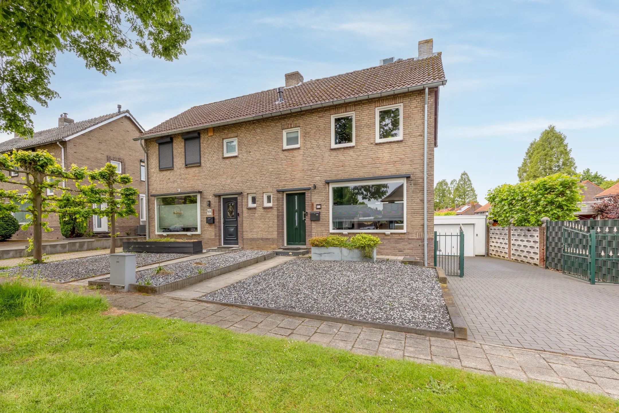 2-onder-1-kapwoning Meeuwenlaan 61 in Geleen