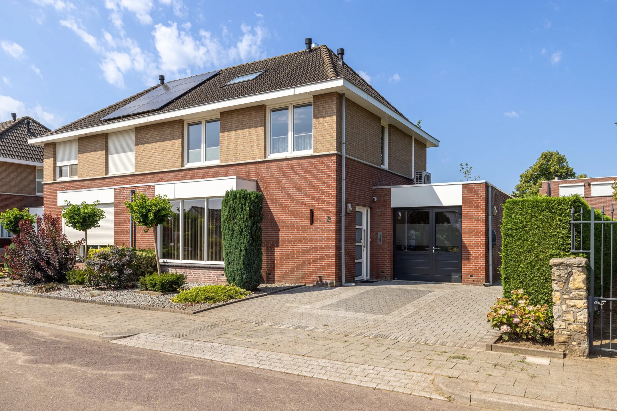 Halfvrijstaande woning Sint Gertrudisstraat 2 in Maasbracht