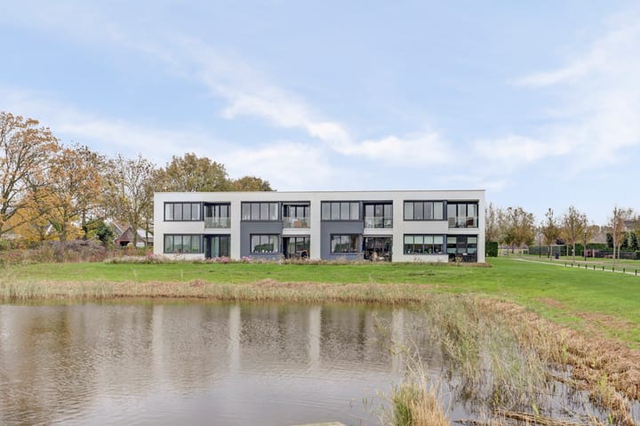 Bovenwoning Van Leeuwenhoeklaan 12 in Kruiningen