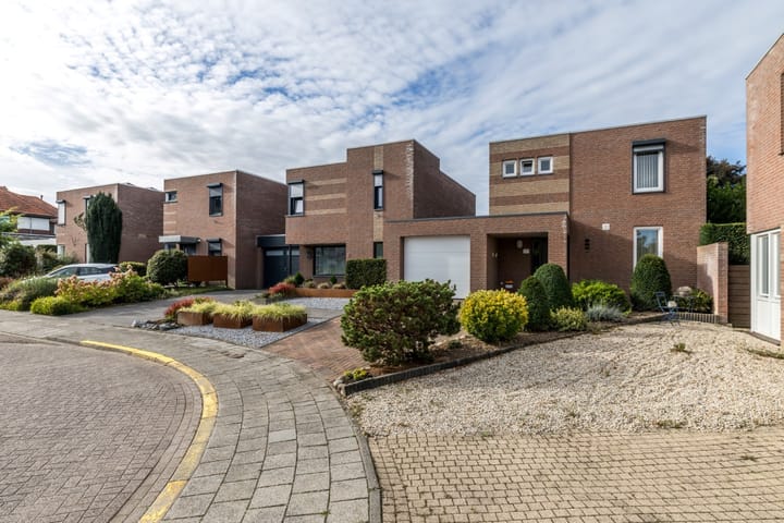 Eengezinswoning, geschakelde woning Munster 4 Munstergeleen