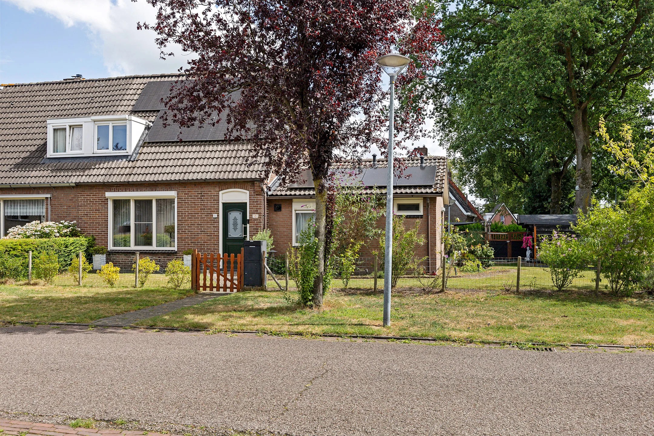2-onder-1-kapwoning De Meerakkers 11 in Emmen