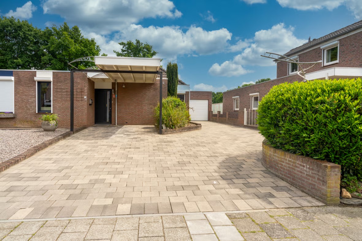 Halfvrijstaande woning Kapelaan Wijnensingel 88 in Beek
