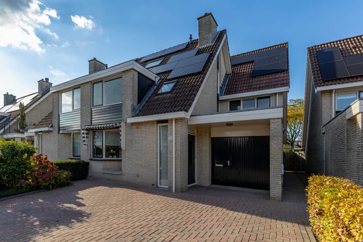 Eengezinswoning, 2-onder-1-kapwoning Mozartstraat 76 Barendrecht