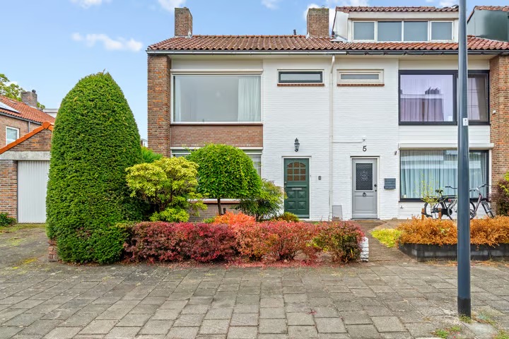 Hoekwoning Waardakker 3 in Breda