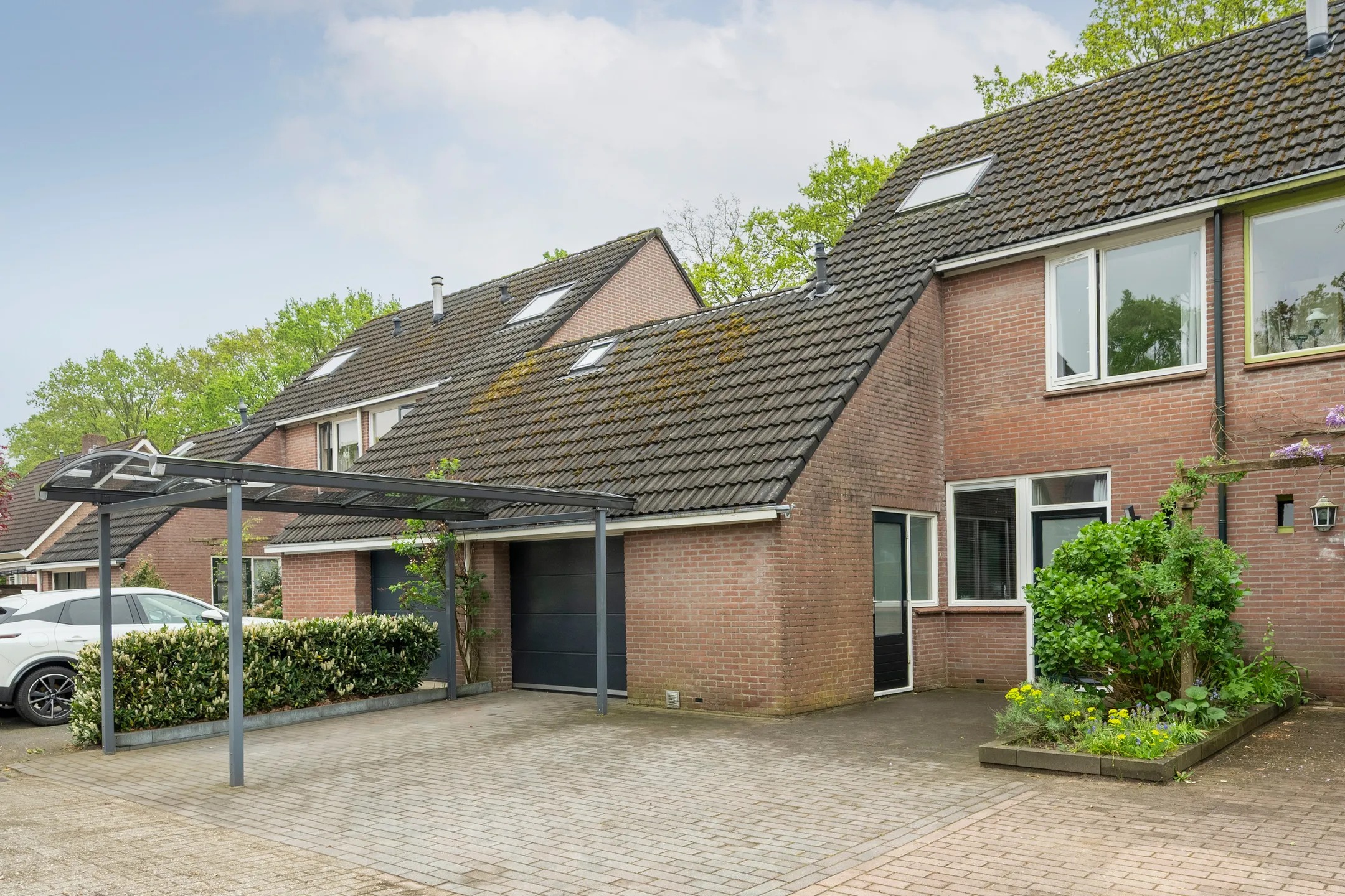 Geschakelde 2-onder-1-kapwoning Anssenstraat 5 in Sleen