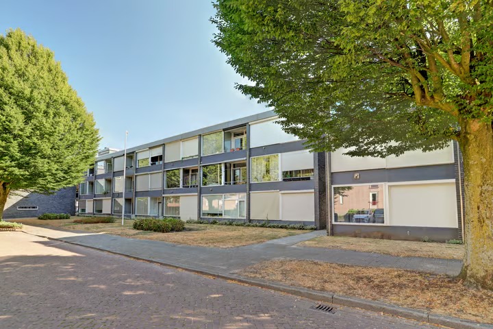 Galerijflat Lidwinahof 77 in Best