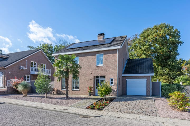 Eengezinswoning, vrijstaande woning Dokter Limpensstraat 48 in Kerkrade