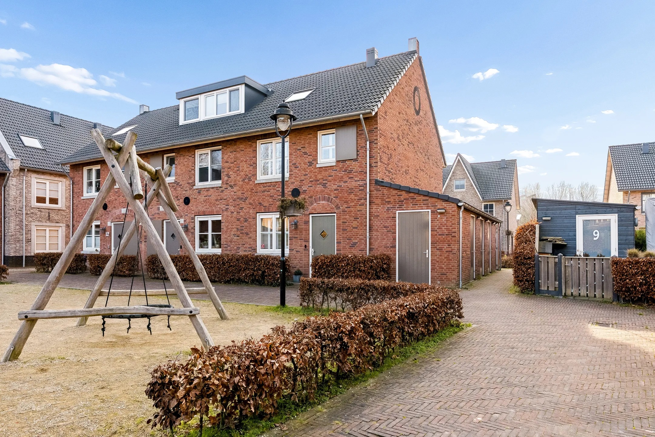 Hoekwoning Otto Sternstraat 16 in Almere