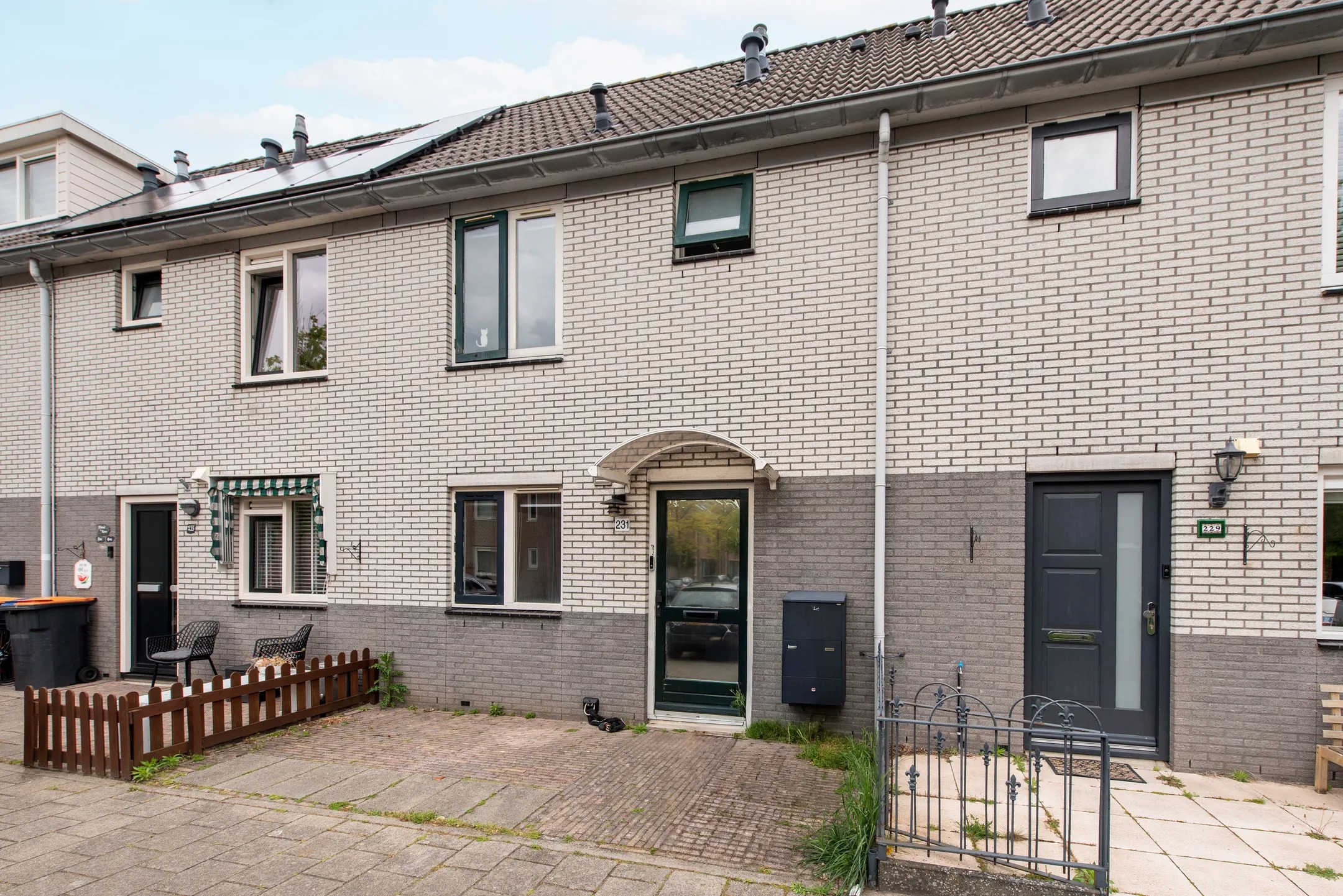 Tussenwoning Louis Pasteurstraat 231 in Haarlem