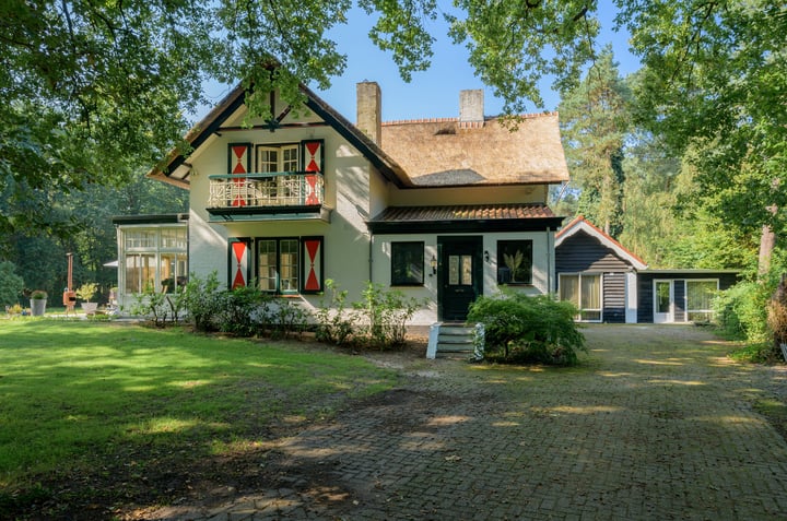 Landhuis, vrijstaande woning Heistraat 40 in Breda