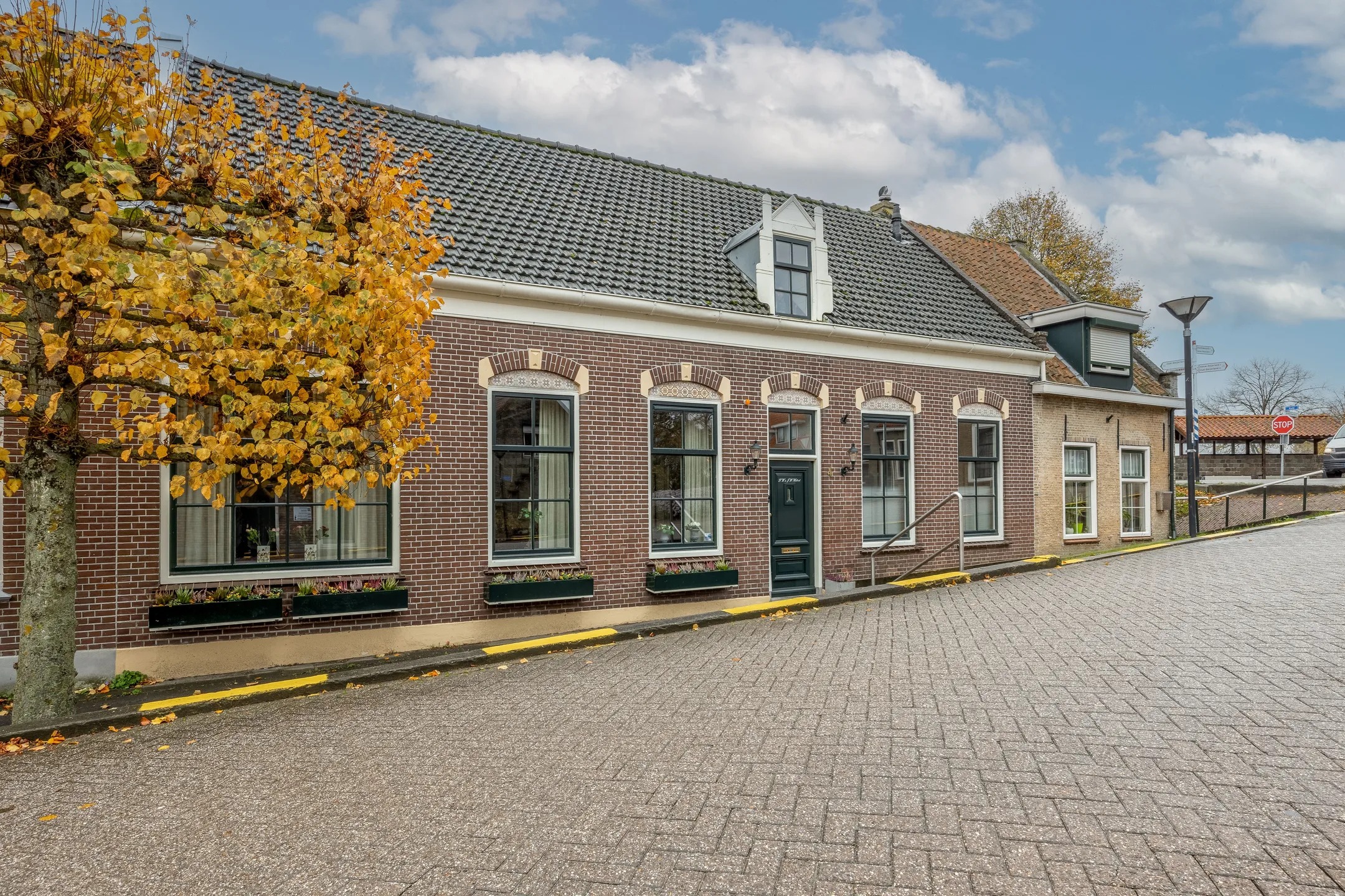 Geschakelde woning Voorstraat 4 Piershil
