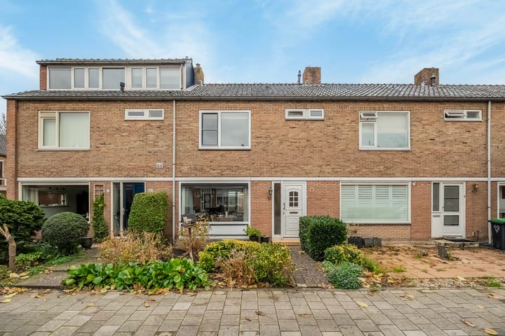 Tussenwoning De Zeeg 38 in Barendrecht