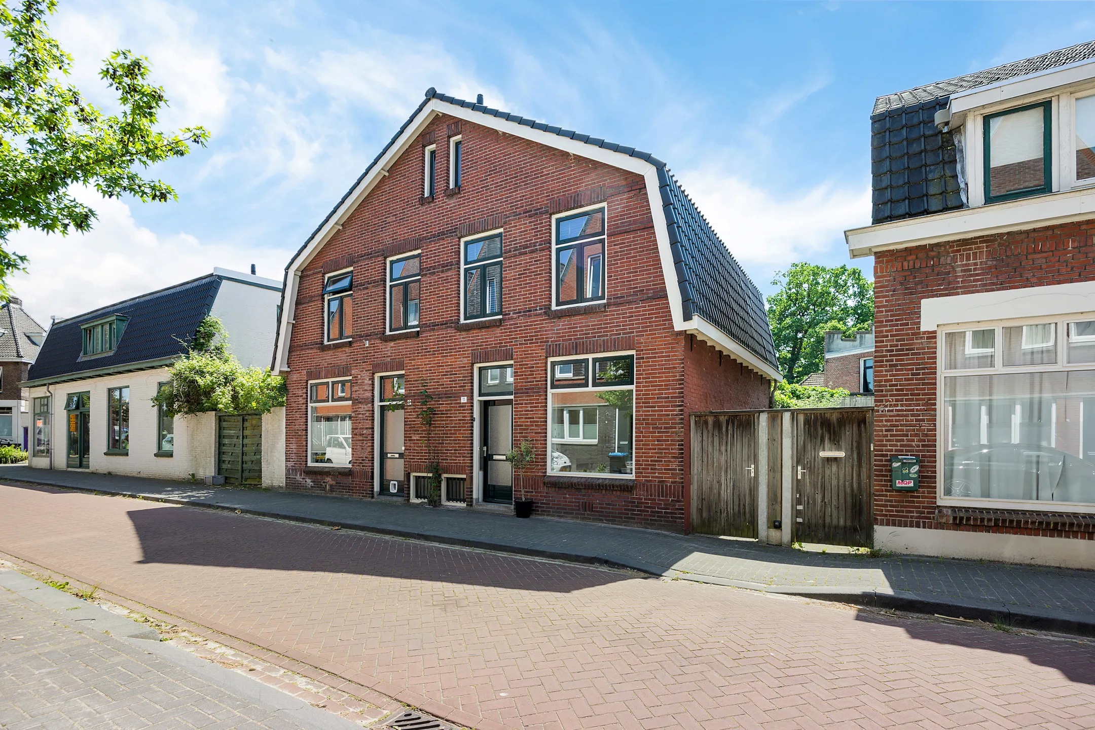 2-onder-1-kapwoning Begoniastraat 11 in Enschede