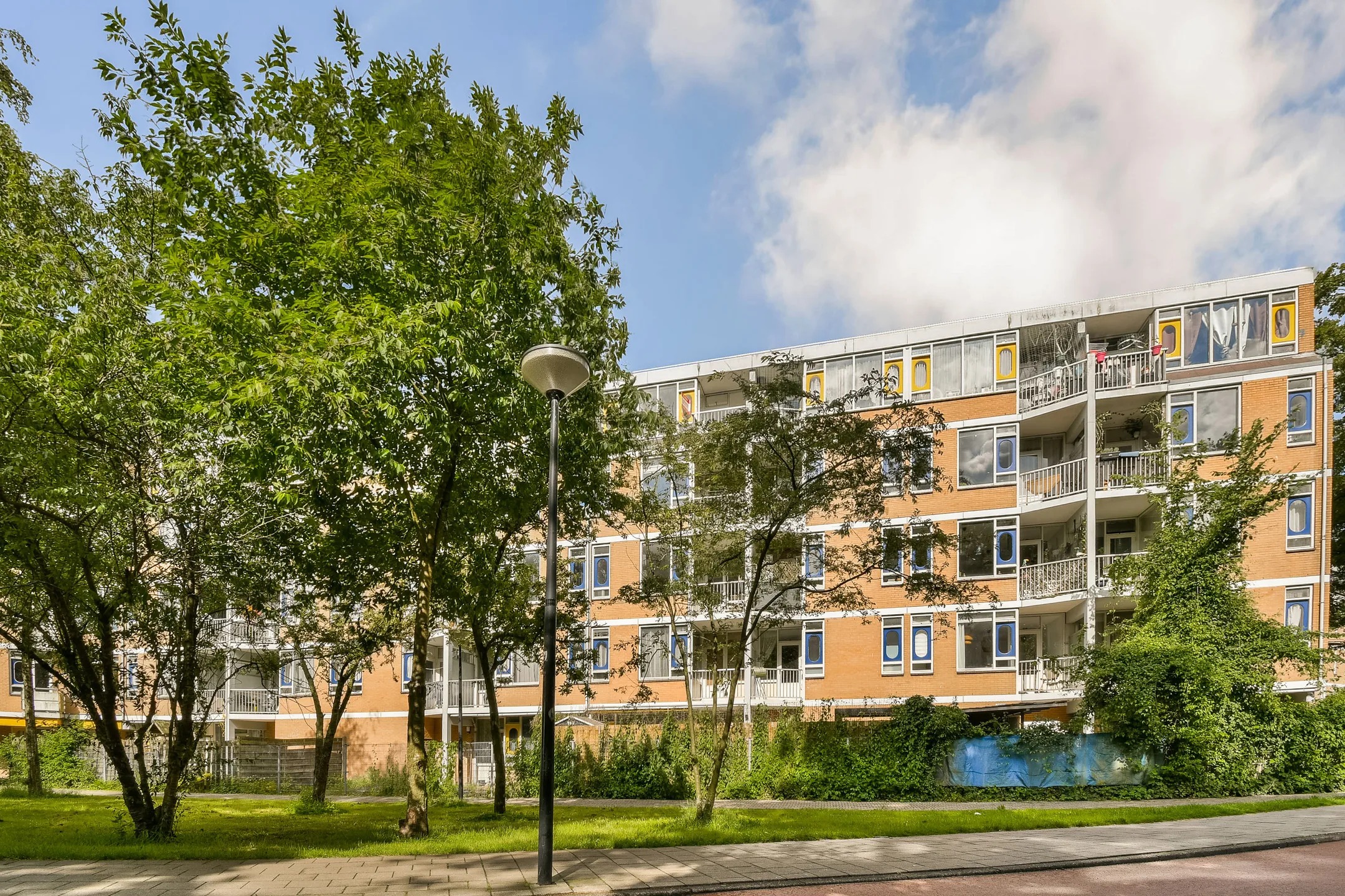 Portiekwoning Haardstee 129 in Amsterdam