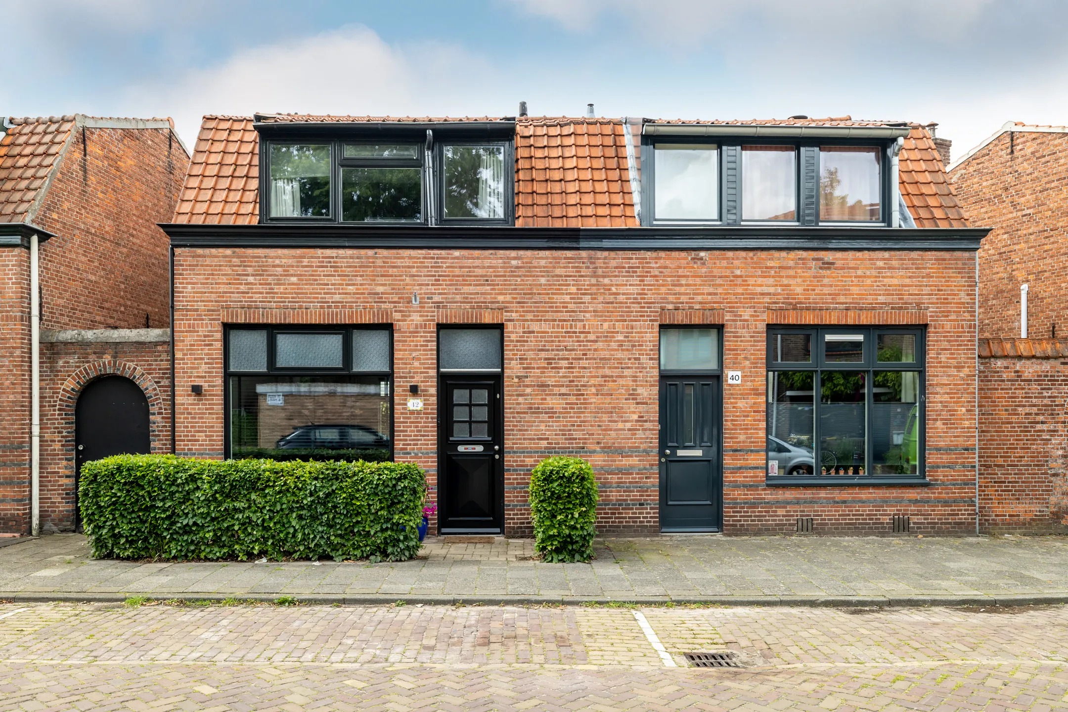 Geschakelde 2-onder-1-kapwoning Kerkhofweg 42 in Breda