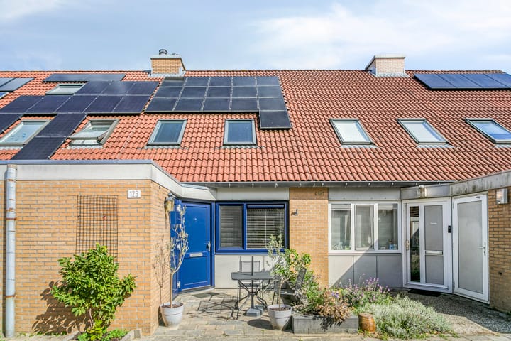 Eengezinswoning, tussenwoning Wethouder In 't Veldstraat 126 in Amsterdam