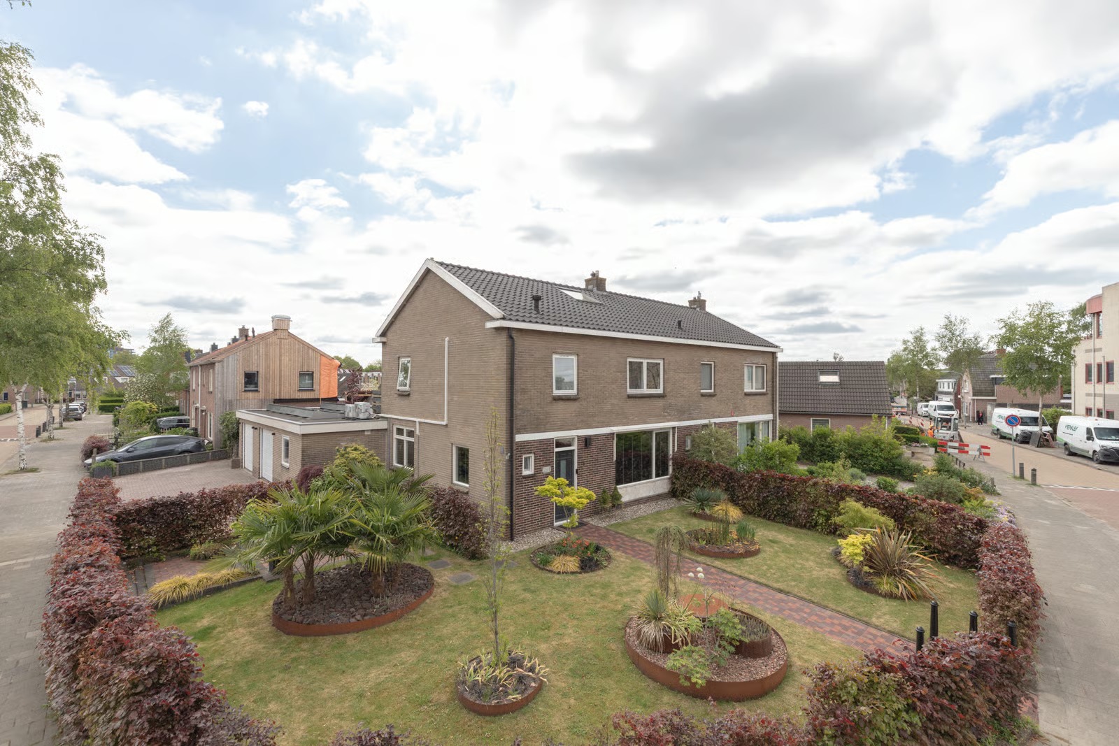 2-onder-1-kapwoning Narcisstraat 1 in Assen
