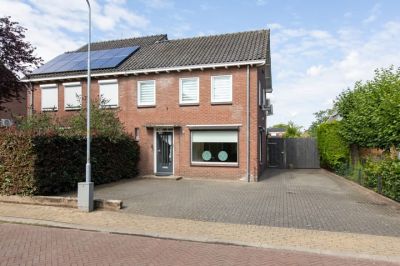 Eengezinswoning, 2-onder-1-kapwoning 't Slag 18 in Westervoort