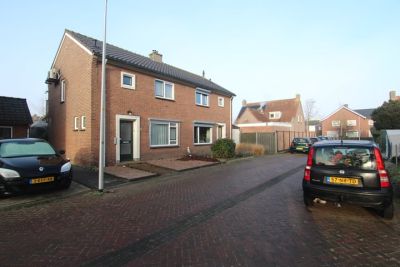 Eengezinswoning, 2-onder-1-kapwoning Prinses Irenestraat 13 in Olst