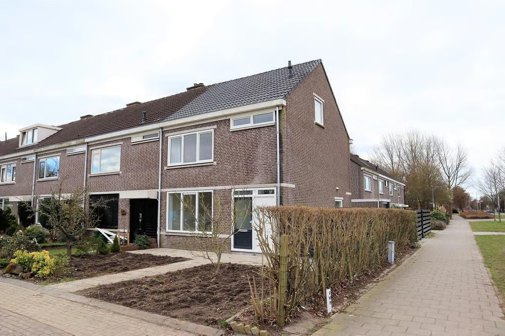 Hoekwoning Mozartstraat 108 in Heemskerk