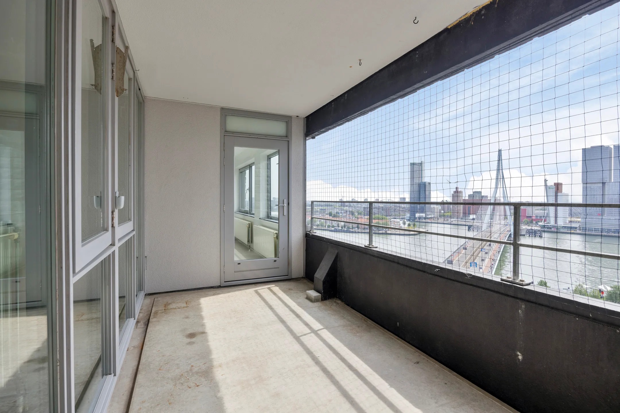 Portiekflat Gedempte Zalmhaven 593 in Rotterdam